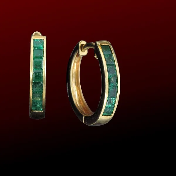 18K YG Colombian Emerald Earrings
